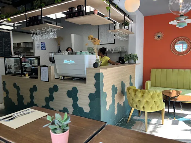 NACHCA, Coffee-shop, lunch & ateliers