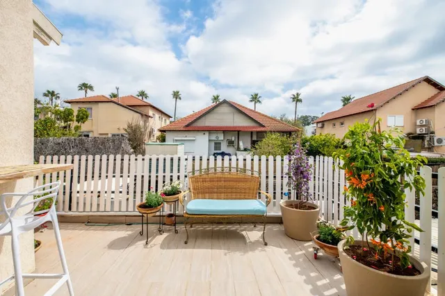 רז אירוח ברמה