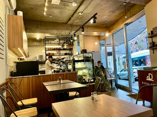 Doran Doran Coffee & Dining