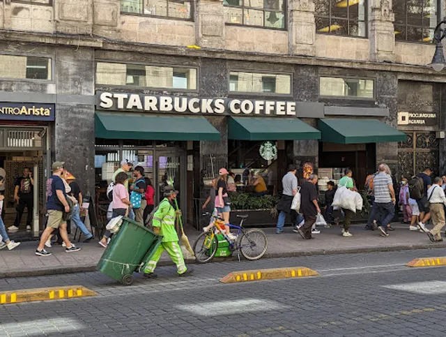 Starbucks 5 de Mayo