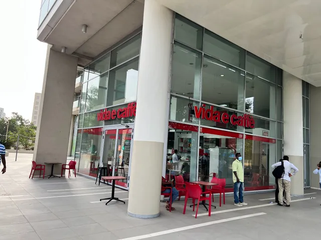 vida e caffe - Accra Financial Centre