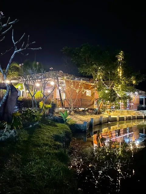 บ้านไร่แสงจันทร์ รีสอร์ท (Baanraisangchanda Resort)