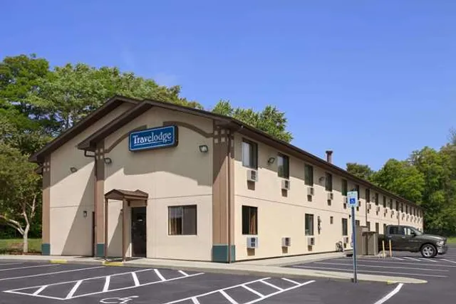 Travelodge by Wyndham Muskegon