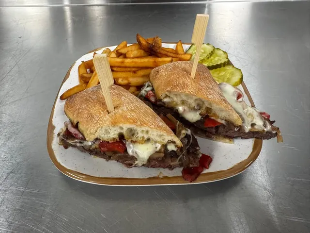 Smokey's Mountain Bar & Grill