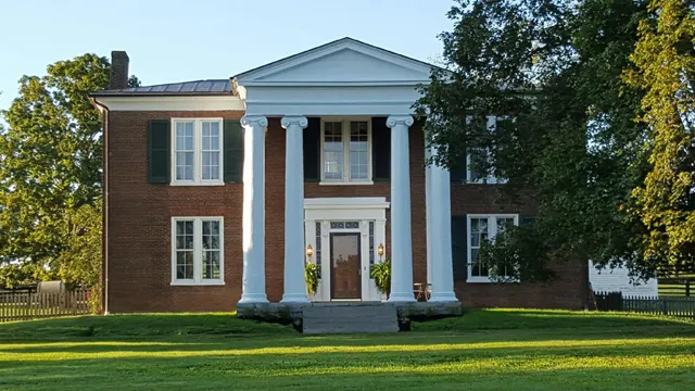 Denny House Bed and Breakfast