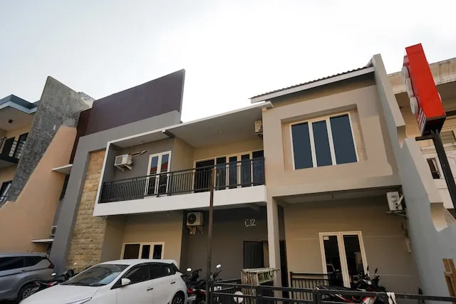 Hotel O Siwalankerto Near City Of Tommorow Mall Formerly Padang Pasir C-12 Residence