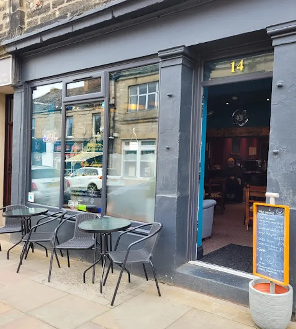 Gracy's Coffee Lounge & Eatery