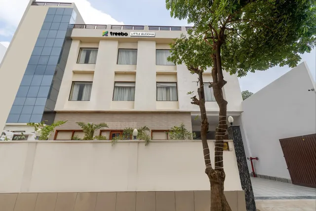 Treebo Little Budhha