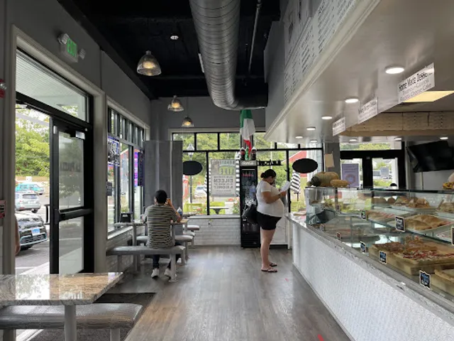 La Piazza Brookfield