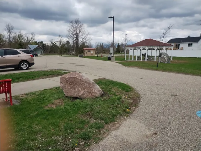 White Pine Trail Parking Lot