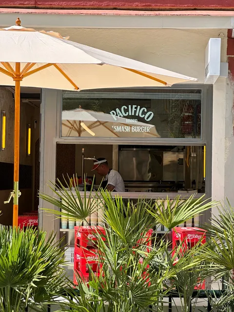 Pacifico Smash Burger