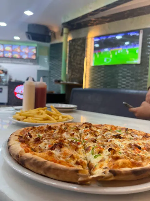 Euro Doner y Pizzeria - Plç. Vila