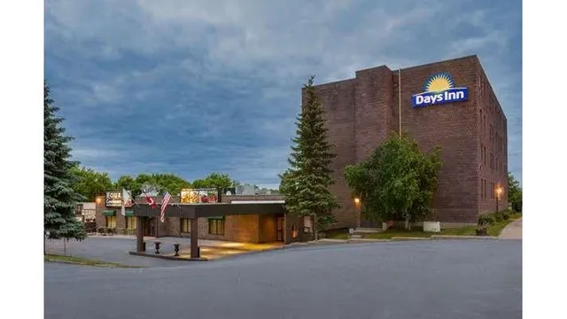 Days Inn by Wyndham Renfrew Conference Centre