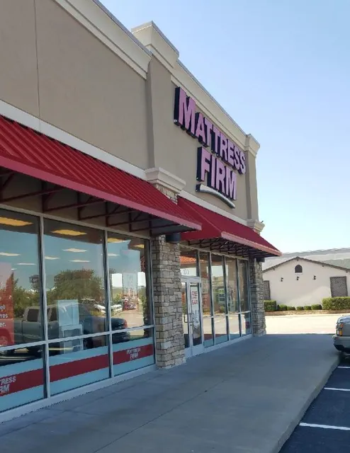 Mattress Firm Yukon Village