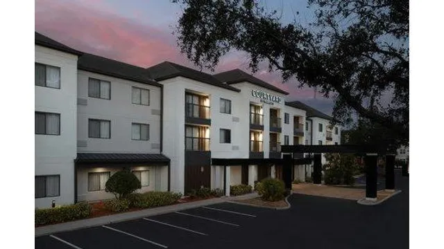 Courtyard by Marriott Lakeland