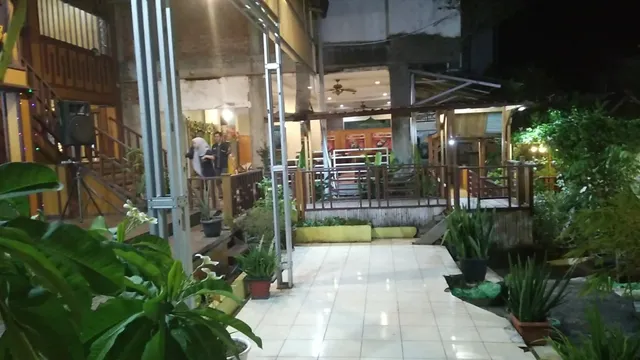 RM Lesehan Waroeng Bambu si Kabayan