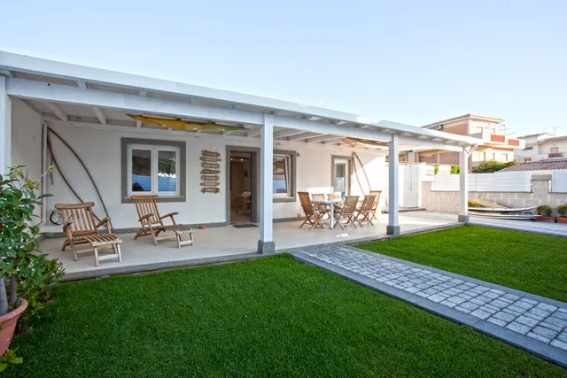 SURF AND WINDSURFER HOUSE ANZIO SRL