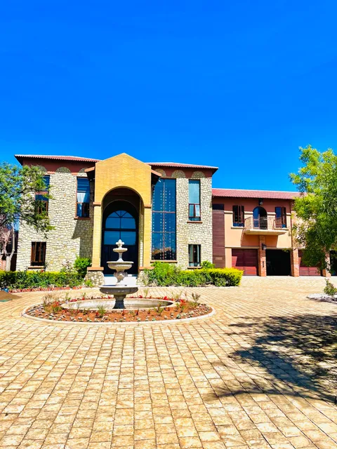 Gucci manor boutique