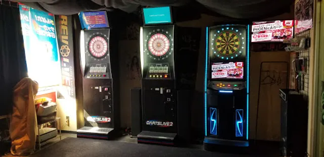 ダーツ カフェ＆バー クルーセ（旧リボルバー）