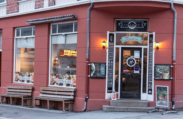 Tiramisu Cafe & Restaurant