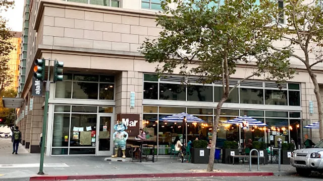 alaMar Dominican Kitchen