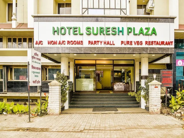 OYO 4448 Hotel Suresh Plaza