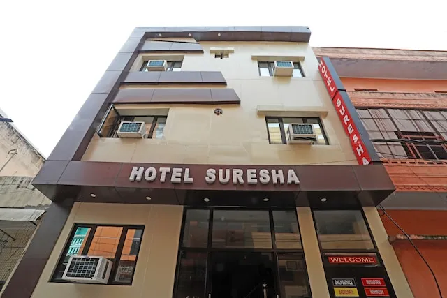 OYO 16815 Hotel Suresha