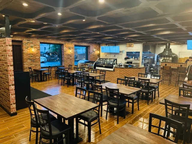 maple giant grinder & wood oven pizza