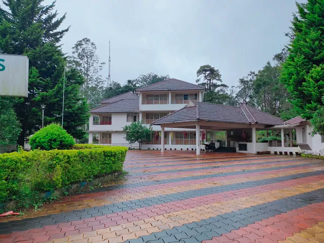 Yathri Nivas Devikulam