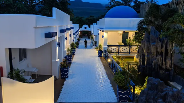 St. Louie Terraces - Lodging House and Restaurant