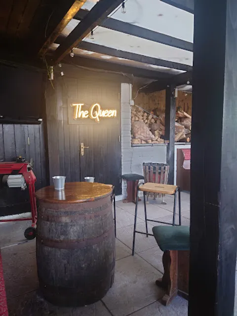 The Queen Inn