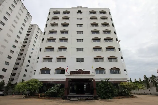 OYO 247 Diamond Place