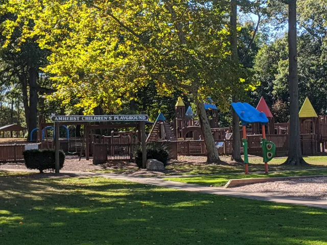 Maude Neiding Memorial Park