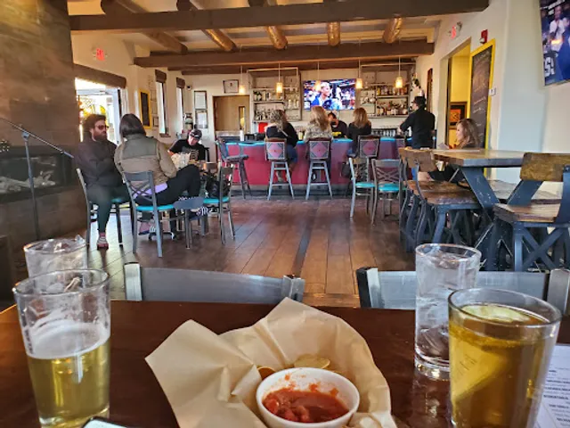 Social Kitchen + Bar