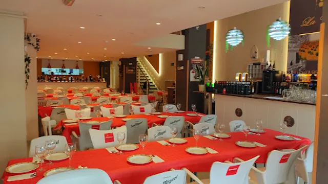 Esencia Gastro Tapas l Restaurante Valdepeñas