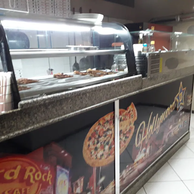 Pizzeria Hollywood Di Savaia Calogero