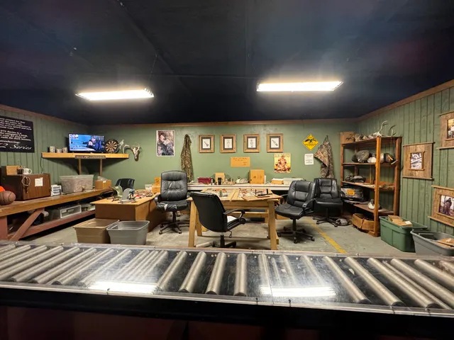 Duck Commander Warehouse