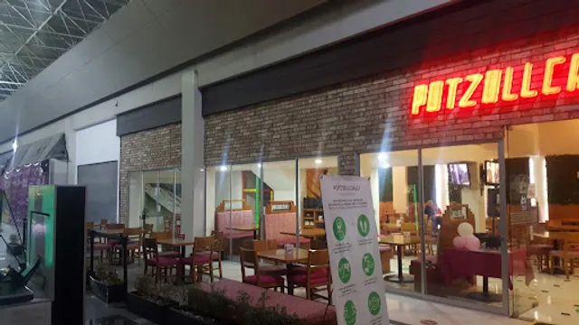 Potzollcalli Plaza Centella