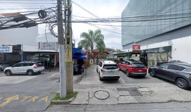 Av Naciones Unidas 5565