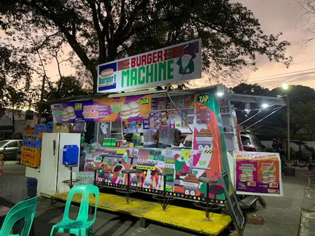 Burger Machine, Pilar Village