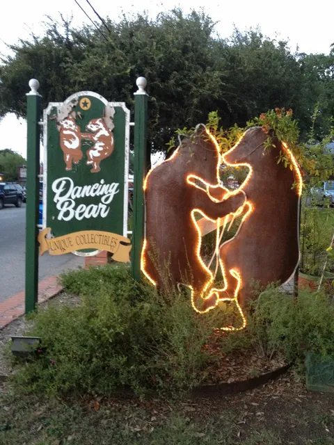 Dancing Bear & Gruene Gardens