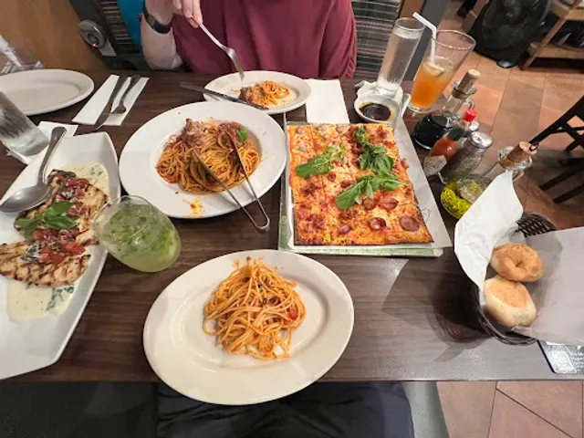 Italianni's Newport Mall