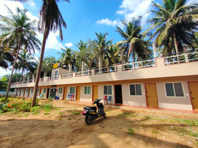 OYO 45887 Yeshwitha Residency