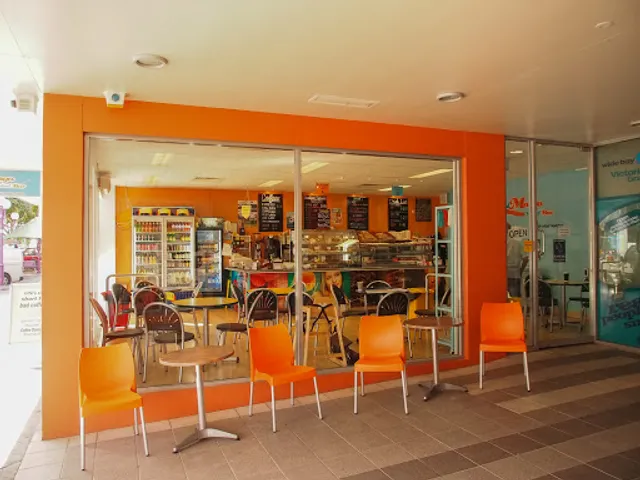 Cool Mango Salad Bar