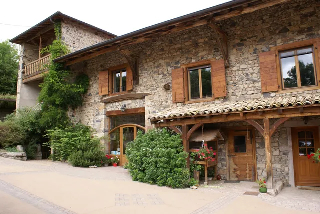 Ferme du planet, guest houses