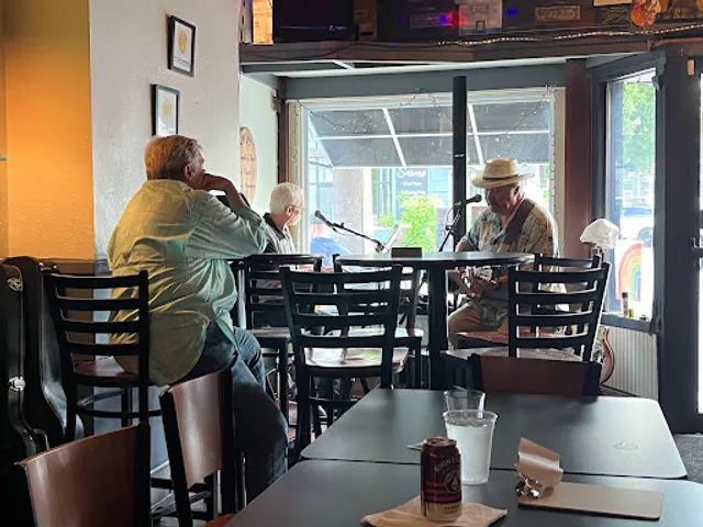 Four Pegs Smokehouse and Bar