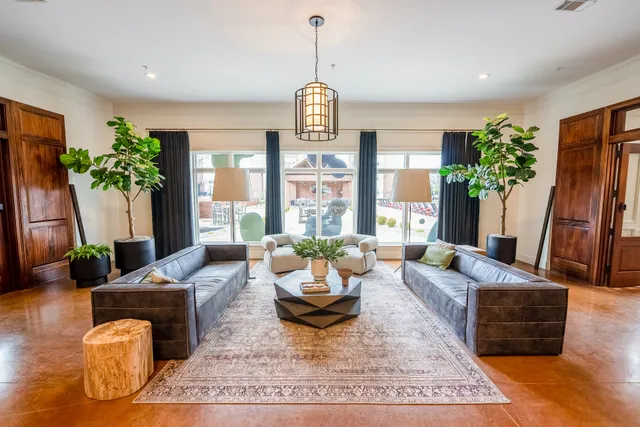 Muncie Varsity House