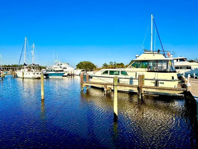 Captain's Wharf Marina and Boat Launch