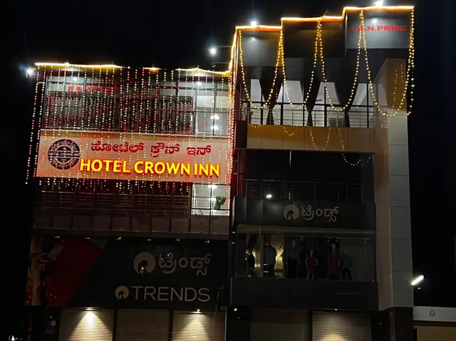 Hotel Crown Inn