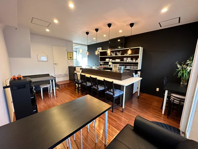 Momma's Kitchen (モンマズキッチン)